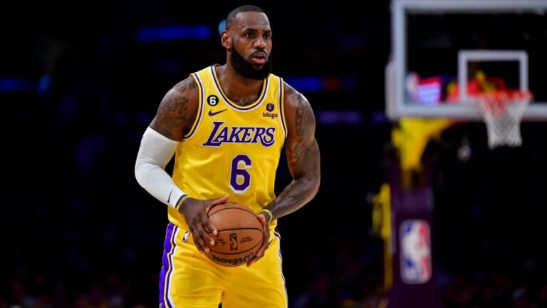 Los Lakers mantienen la esperanza de que LeBron James continúe con su carrera