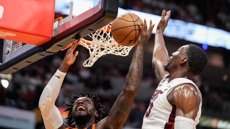 Miami saca de la cancha a los Knicks en el regreso de Jimmy Butler y toma ventaja de 2-1 en la serie