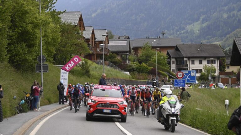 Giro de Italia 2023, etapa 13: resumen de la carrera de ciclismo entre Borgofranco d’Ivrea y Crans Montana con la victoria de Einer Rubio