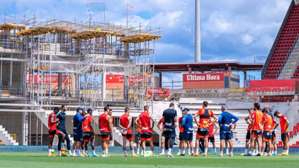El Mallorca está cerca de asegurar su permanencia en Primera División. @RCD_Mallorca