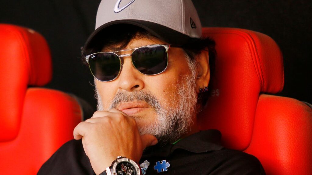 Las redes sociales de Maradona fueron hackeadas