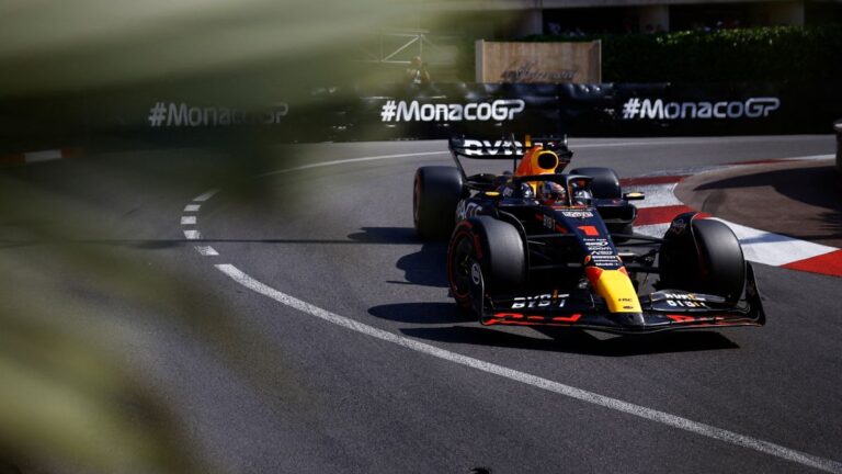 Verstappen le arrebata la Pole Position a Fernando Alonso; Checo Pérez saldrá último en Mónaco