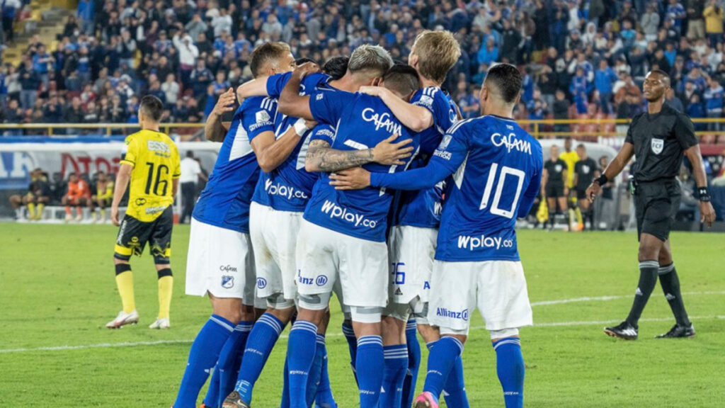 Jugadores de Millonarios celebran un gol. - @MillosFCoficial.