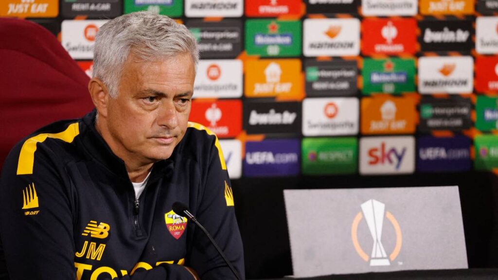 Mourinho rechazó contacto del PSG | REUTERS/Ciro De Luca