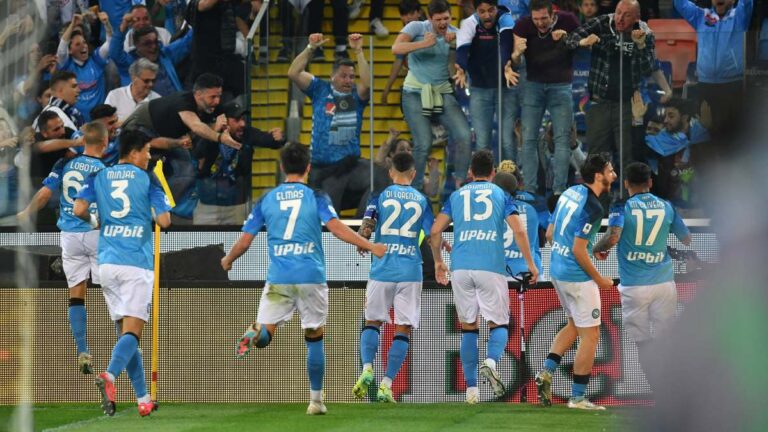 El Napoli de Chucky Lozano se corona como campeón de la Serie A: Fotos y videos de los festejos en directo