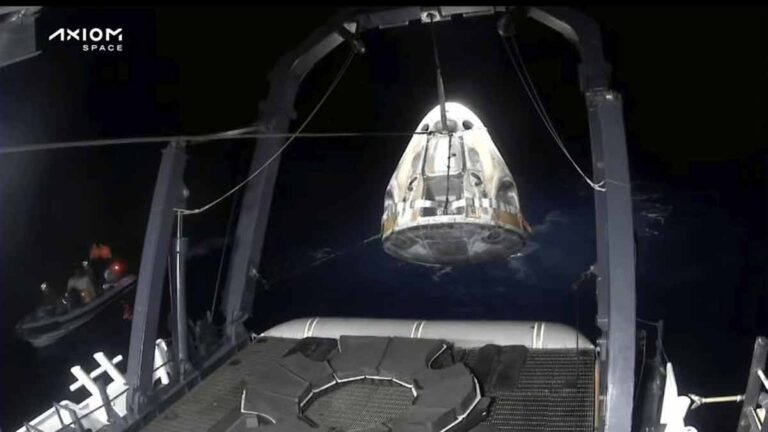 Aterriza nave de Space X en el Golfo de México tras 9 días de viaje en la Estación Espacial Internacional