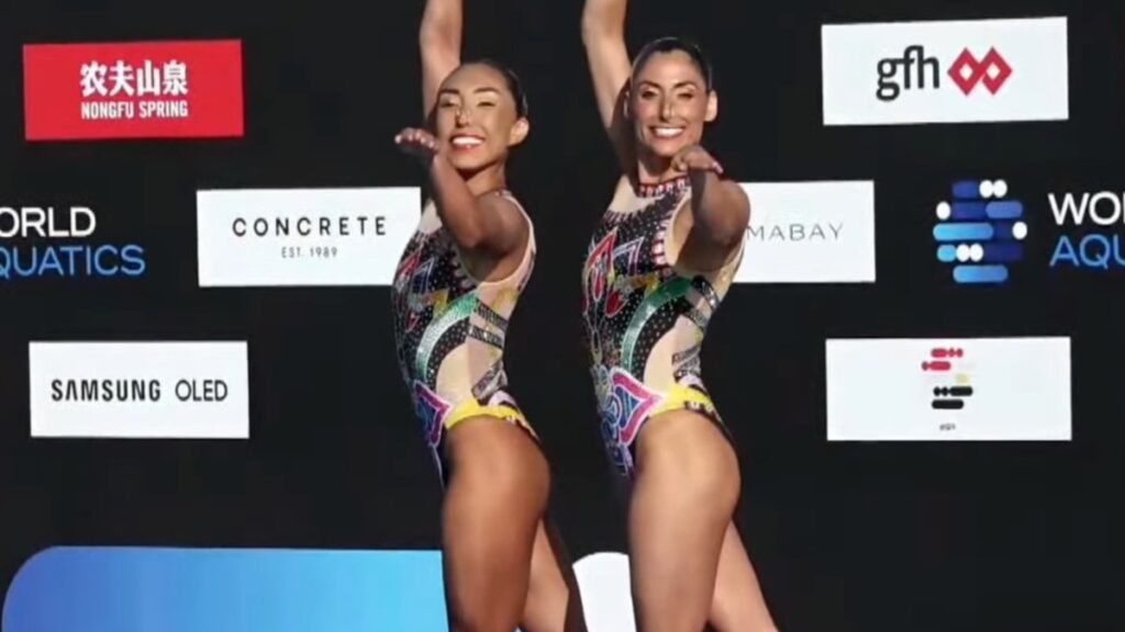 Las sirenas mexicanas, Nuria Diosdado y Joana Jiménez, se bañaron en oro tras subir a lo más alto del podio en la Copa del Mundo de natación artística.