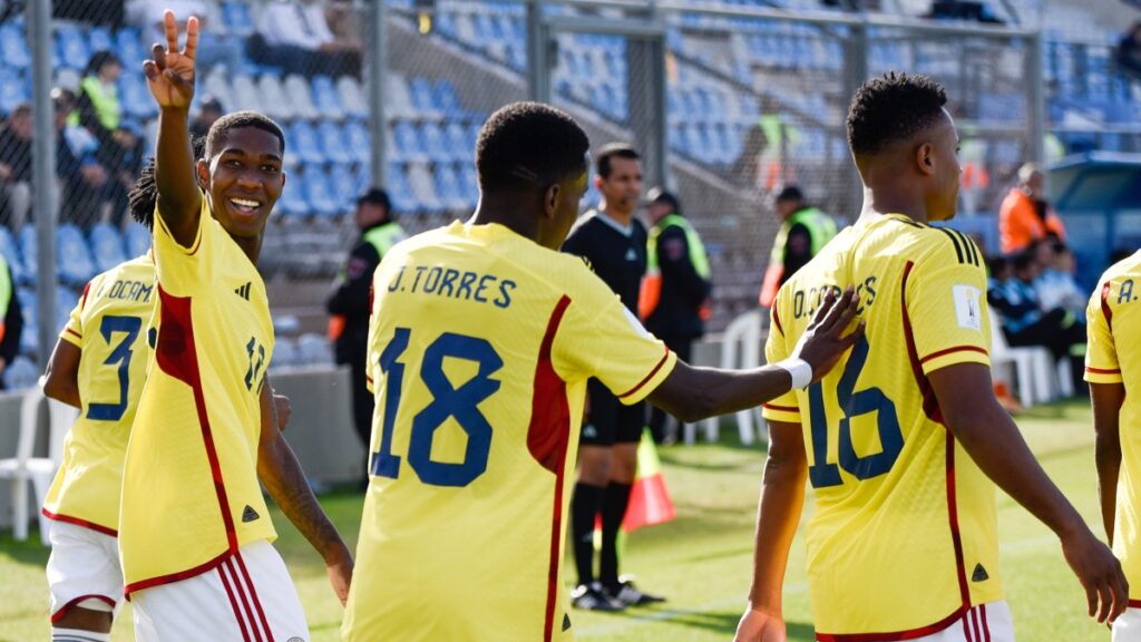 Yáser Asprilla celebra su gol en la victoria de Colombia 4-1 sobre Eslovaquia.