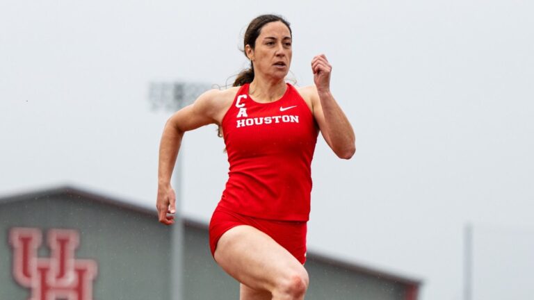 Cecilia Tamayo impone récord mexicano en los 200 m durante el Campeonato ACC en Estados Unidos