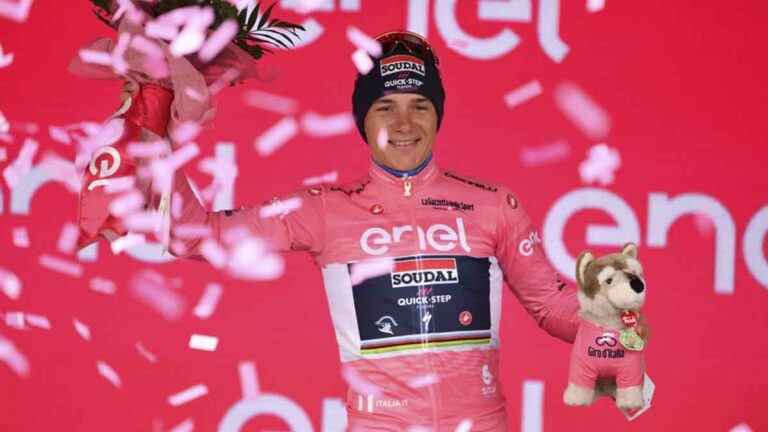 Remco Evenepoel gana la contrarreloj individual en la Etapa 9 y recupera el liderato del Giro de Italia
