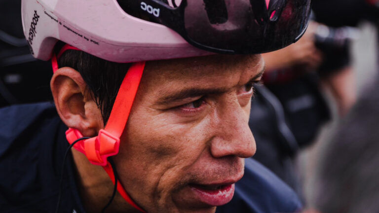 Rigoberto Urán, sobre la polémica del helicóptero en el Giro de Italia: “La plata es pa’ gastarla”