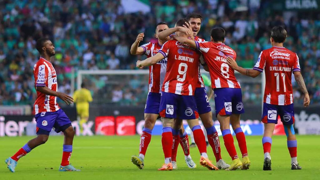 Atlético de San Luis se lleva la victoria en el Nou Camp y deja a León sin Liguilla | Imago7