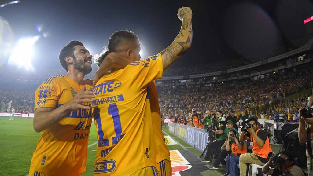Tigres le pasa por encima a Toluca y pone un pie en las semifinales | Imago7