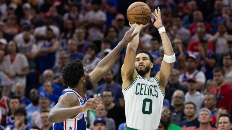 Tatum lidera a los Celtics en una victoria crucial sobre los 76ers en el sexto partido