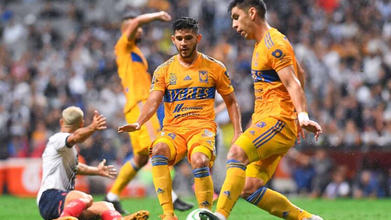 Polémica victoria de Tigres ante Rayados para volver a la final del fútbol mexicano