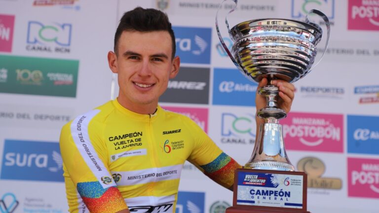 Germán Darío Gómez alza su segundo título consecutivo de la Vuelta a la Juventud
