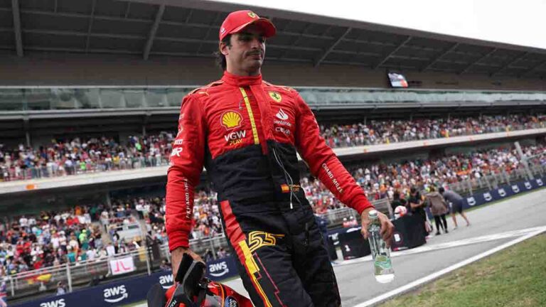 Carlos Sainz: “Va a ser difícil estar en el podio, especialmente con Checo viniendo del lugar 11”