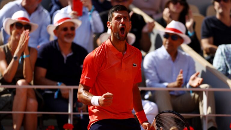 Novak Djokovic fulmina a Carlos Alcaraz y avanza a la final de Roland Garros