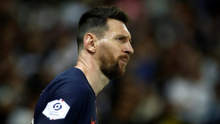 Leo Messi se lleva un último premio en París