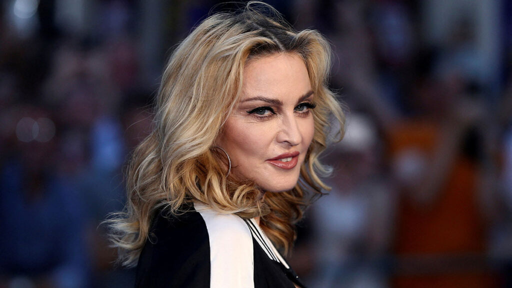 Madonna suspende gira tras ser hospitalizada de gravedad