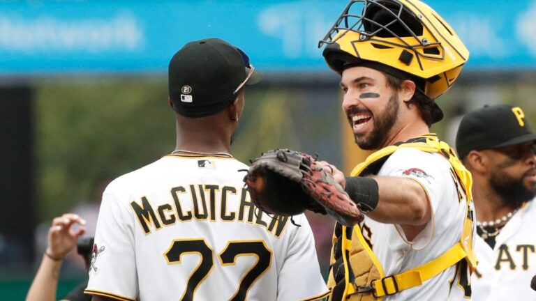 Andrew McCutchen llega a 2 mil hits y Pirates hunde más a los Mets