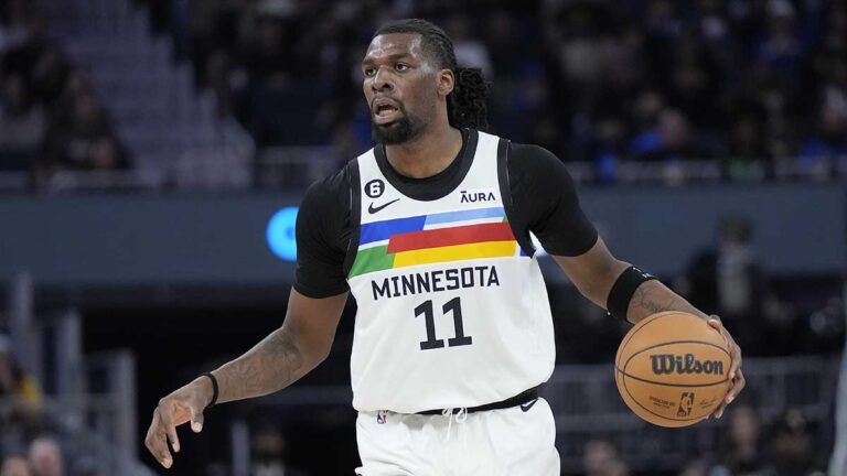 Minnesota Timberwolves asegura a Naz Reid y le extiende el contrato por tres años