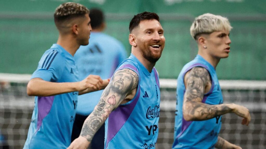 Messi y Argentina se enfrentan en China a Australia | Reuters