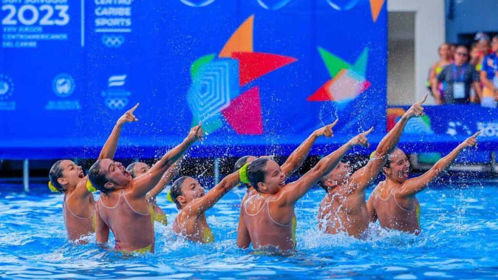 Highlights de natación artística rutina acrobática en los Juegos Centroamericanos | @SSalvador2023