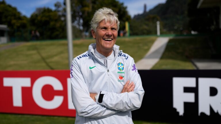 Sundhage, entrenadora de Brasil, busca cerrar una gran brecha, con título de Copa del Mundo