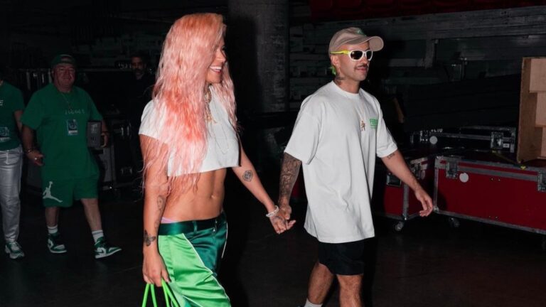 Karol G y Feid le ‘contestan’ a Anuel: llegan agarrados de la mano a su concierto en Miami