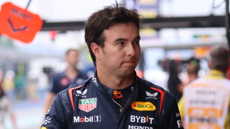 Helmut Marko da total respaldo a Checo Pérez: “Su lugar en Red Bull no está ni estará en peligro”