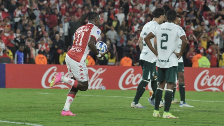 Un León dormido: las claves de la eliminación de Santa Fe ante Goiás