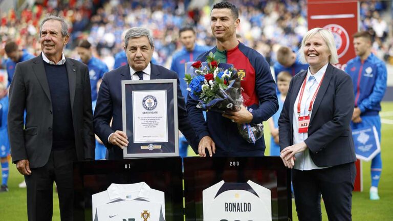 Cristiano Ronaldo, primer jugador en llegar a 200 partidos a nivel de selecciones y da el triunfo a Portugal ante Islandia