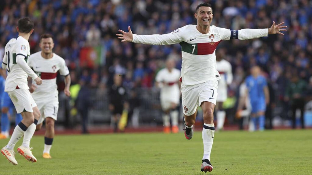 Cristiano Ronaldo llegó a 200 partidos jugados con Portugal. AP