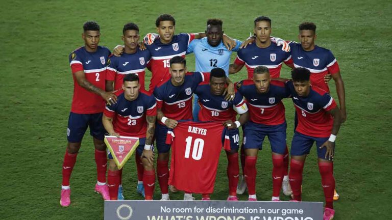 Desertan cuatro jugadores de Cuba tras el partido de la Copa Oro en Miami
