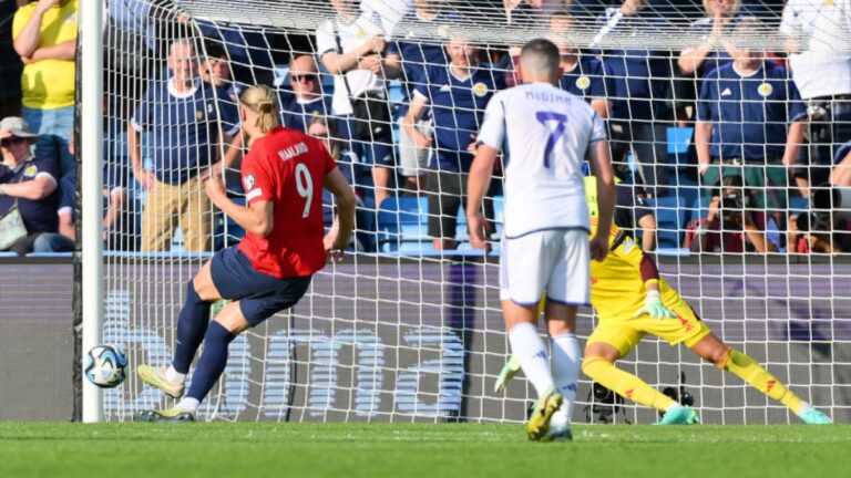 Noruega cae ante Escocia, pese al gol de Erling Haaland