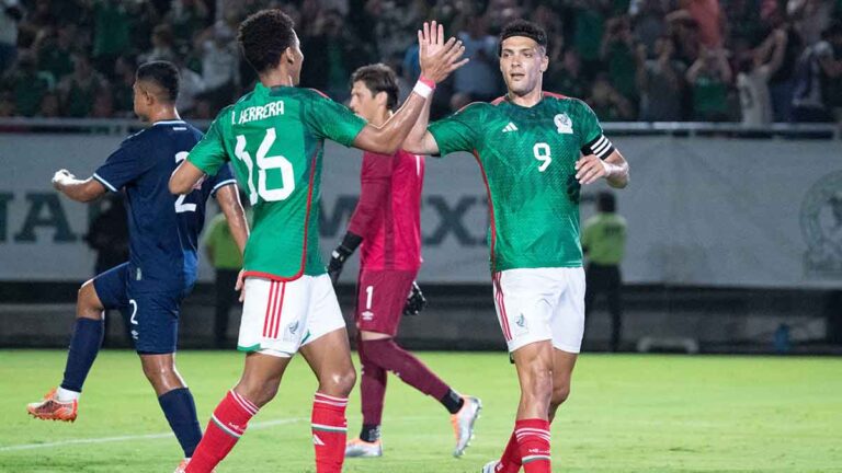 Raúl Jiménez vuelve a marcar con la Selección Mexicana un año y tres meses después