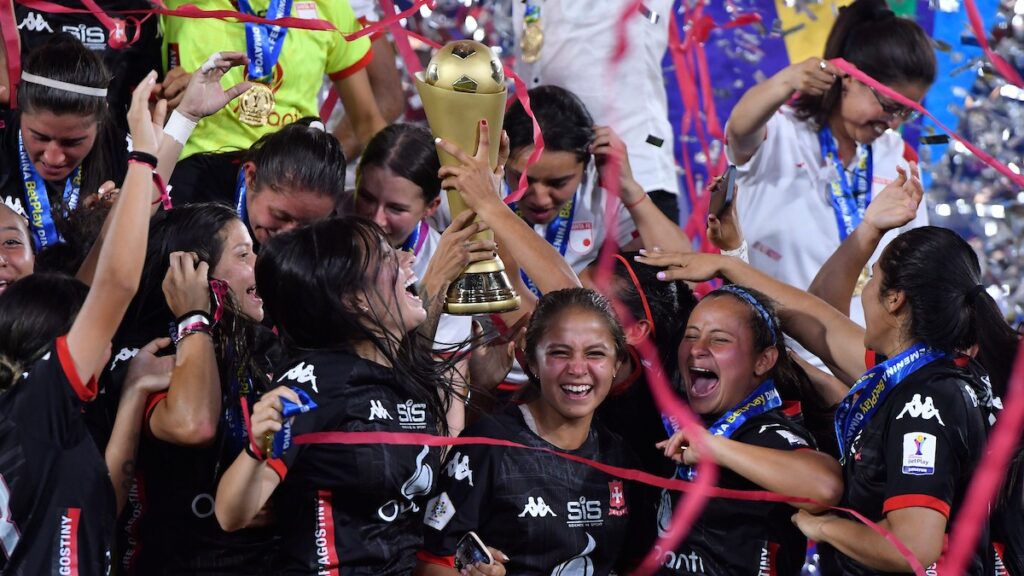 Santa Fe se corona campeón de la Liga Femenina | Vizzor Image