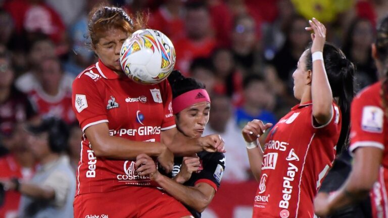 Corazón de leonas: las claves del título de Santa Fe ante América en el Pascual