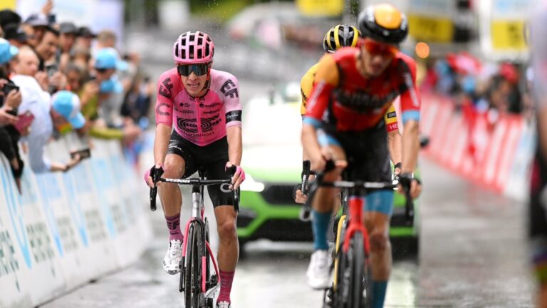 Rigoberto Urán da batalla en la montaña y se trepa al sexto lugar de la general en el Tour de Suiza