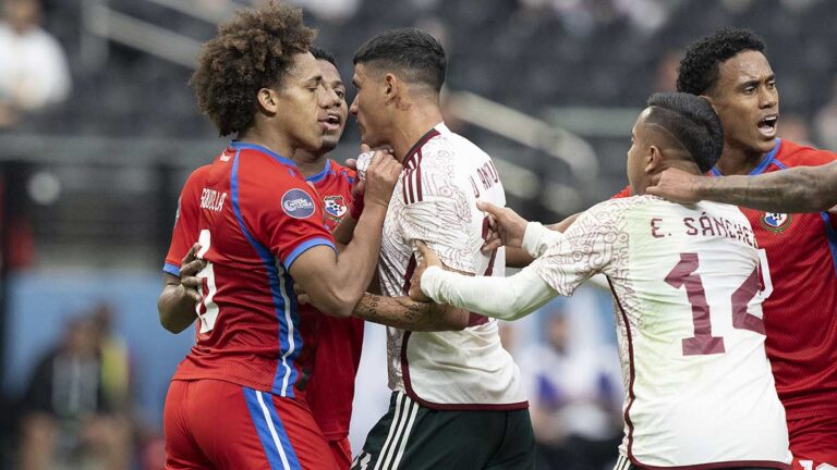 La selección mexicana vuelve a perder la cabeza al generar un conato de bronca ante Panamá