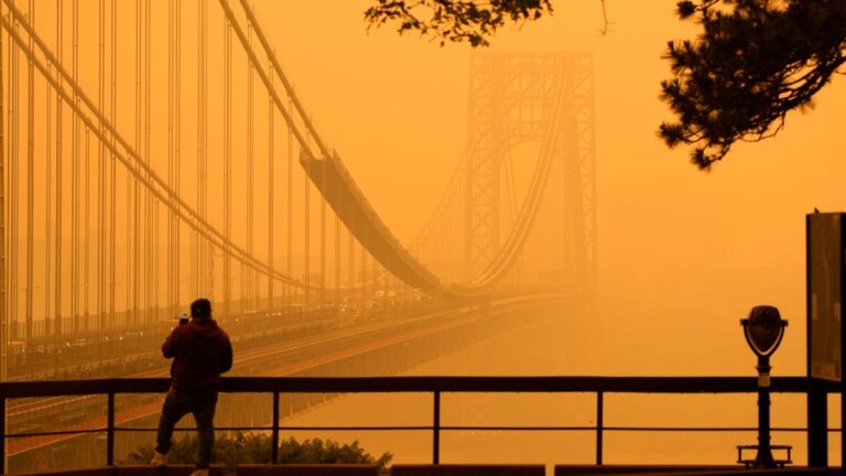 ¿Cuántos días seguirá el humo en Estados Unidos y hacia dónde se dirige la nube tóxica?