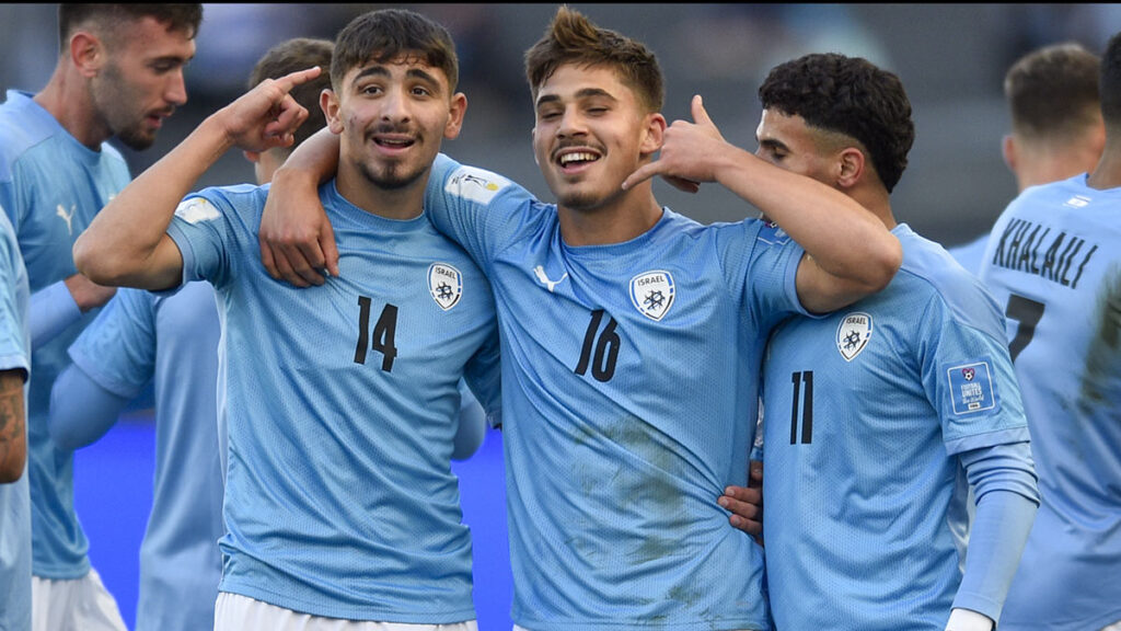 Ran Binyamin celebra tras anotar el gol de su equipo ante Corea del Sur. AP