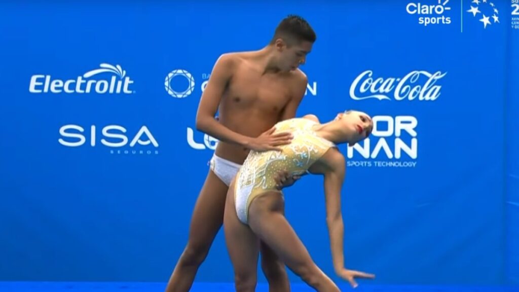 México gana una medalla de oro más en Natación Artística con la participación de Itzamary González y Diego Villalobos en Dueto Mixto Libre.