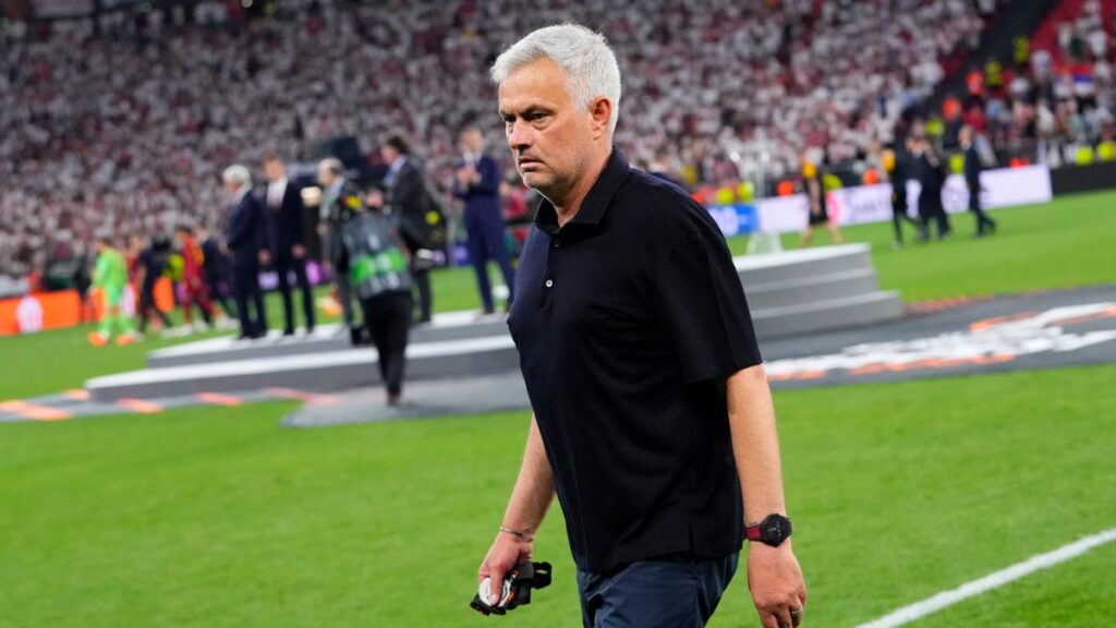José Mourinho renuncia a su cargo en el UEFA Football Board