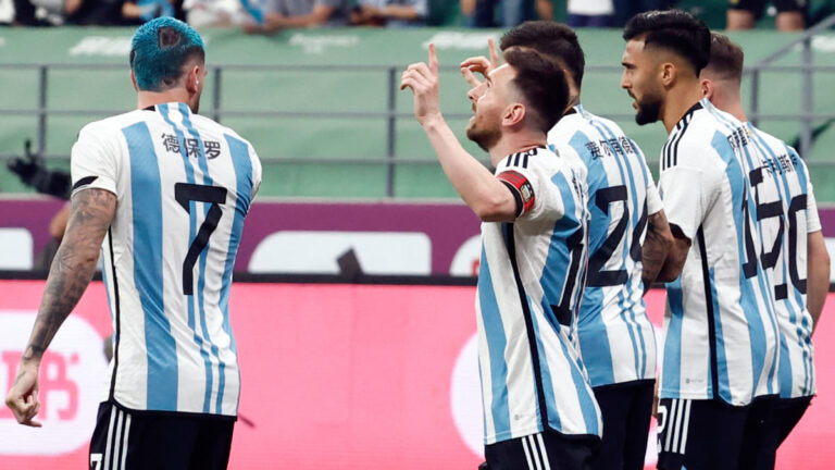Argentina vence a Australia, con otro récord de Leo Messi