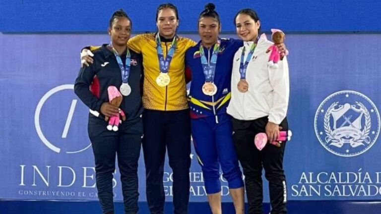 Highlights de Halterofilia 76 kg femenil en los Juegos Centroamericanos 2023: Resultados de arranque y envión