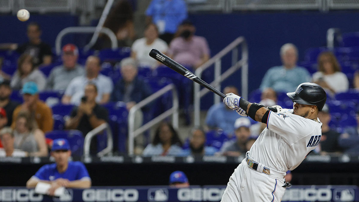 Arráez batea 5 hits por tercera vez en el mes, Marlins aplastan 11