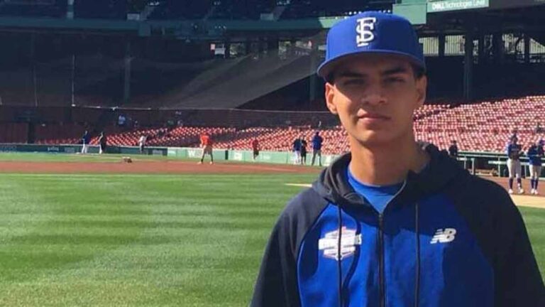 Dodgers mandan al mexicano Luis Valdez en cambio a los Rangers