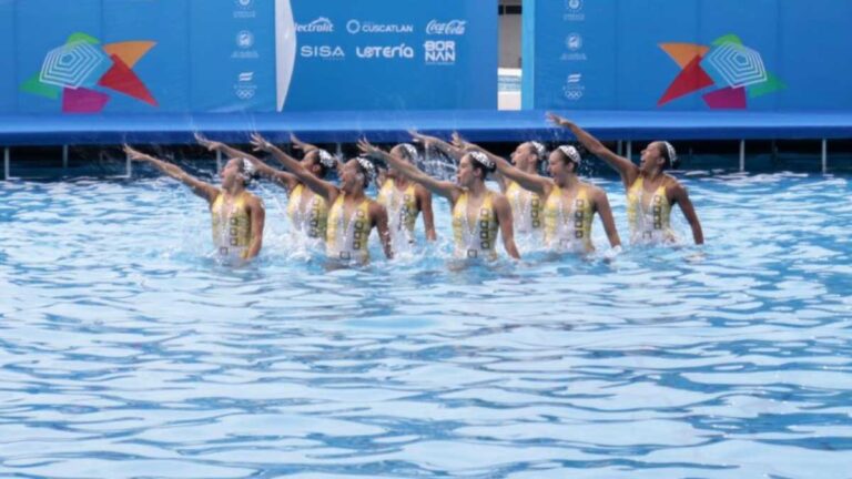 México se queda con la plata en la natación artística por equipo técnico; Colombia gana el oro